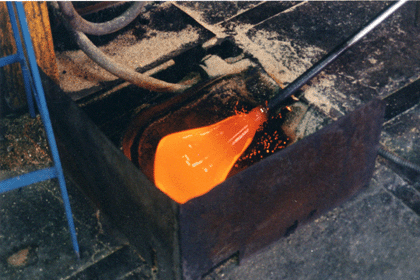 Fabrication du verre au moyen age