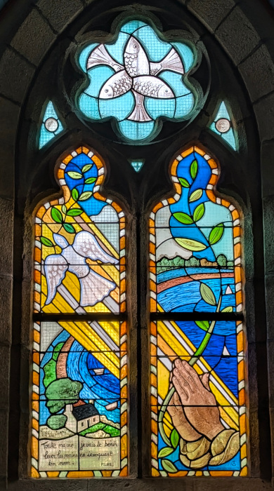 Les vitraux d'Anna Coatalen à l'église Saint-Tudy de l'Île-Tudy (2008)