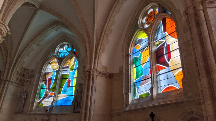 Les vitraux de David Tremlett à Villenauxe-la-Grande (2005)