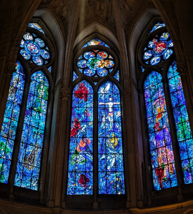 Les vitraux de Marc Chagall à la cathédrale Notre-Dame de Reims (1974)