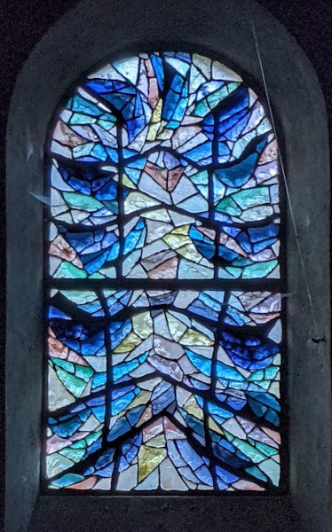 Les vitraux d'Henri Guérin à l'église Saint-Martin de Cérilly (1991)